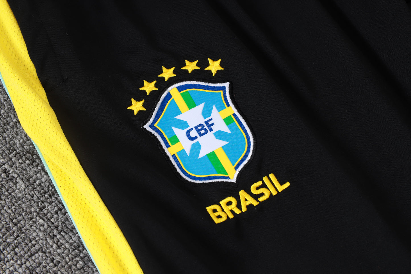 Brazil 2026/2027  pull + pantalon