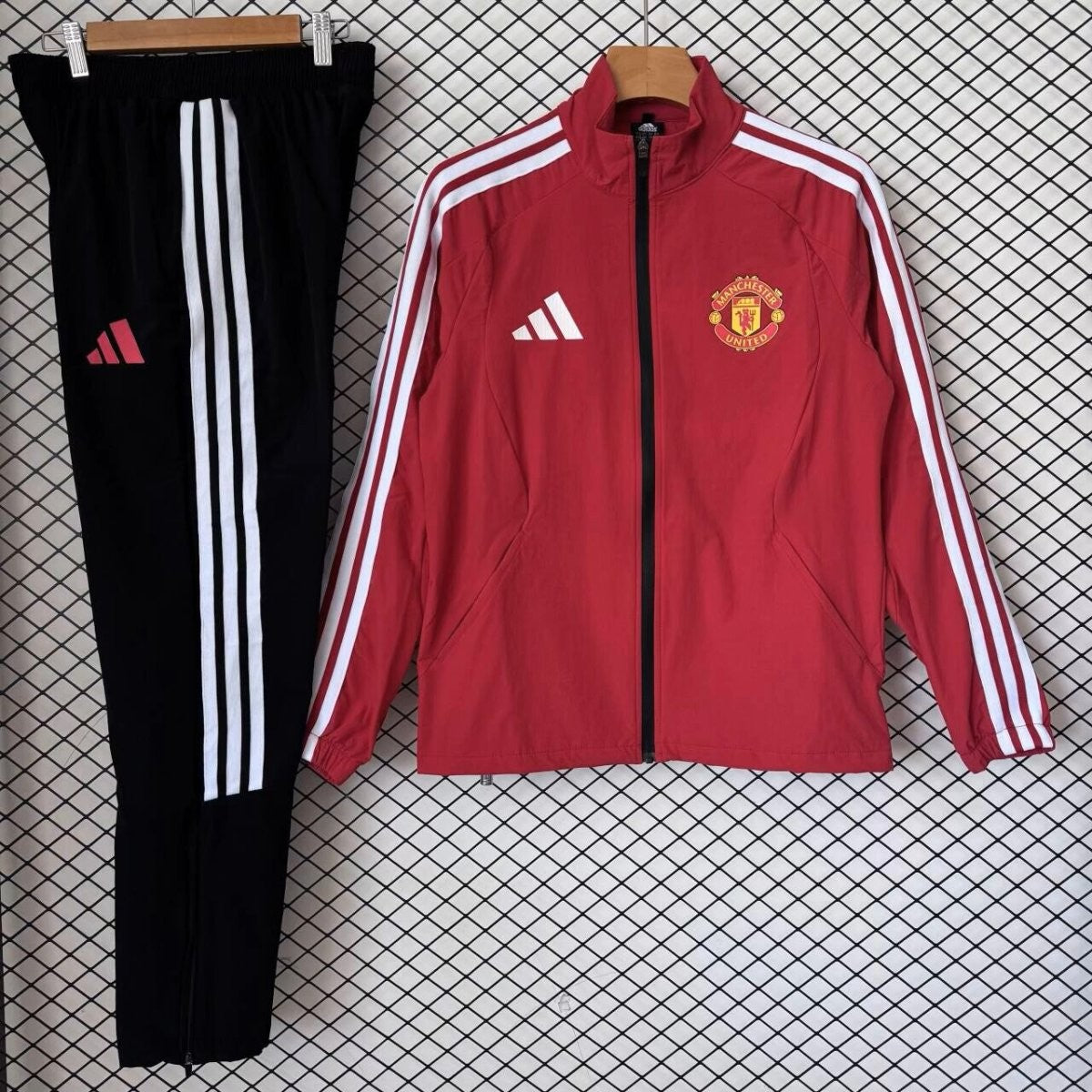 Manchester United FC 2026/2027 survêtement (veste + pantalon)